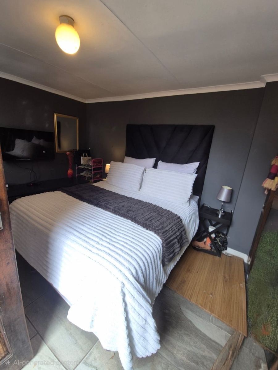 2 Bedroom Property for Sale in Overbaakens Eastern Cape